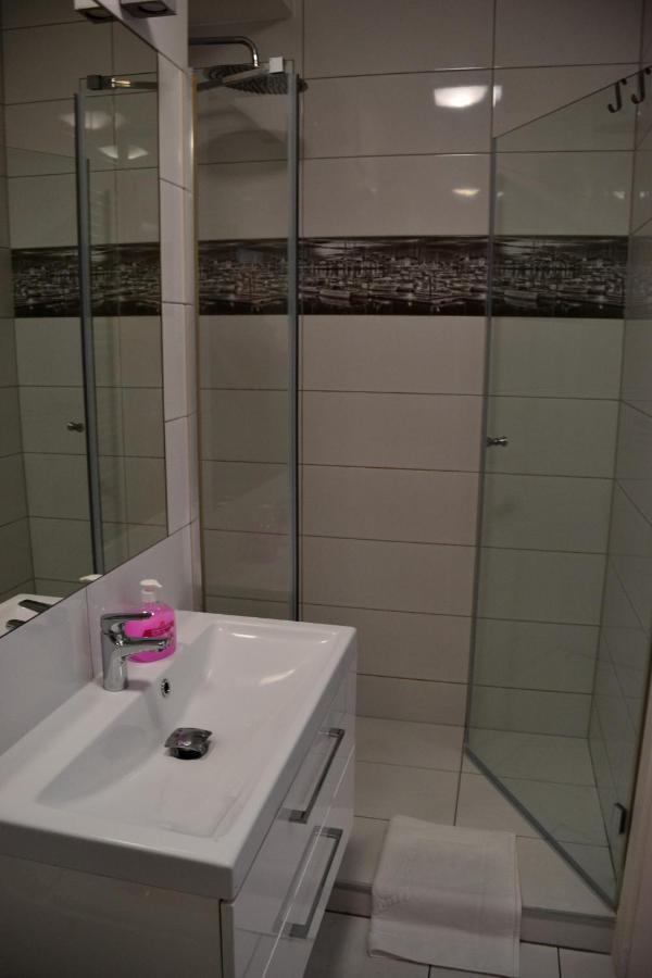 Apartamenty Centrum Nad Motlawa Z Widokiem Na Patio Z Balkonem Gdaňsk Exteriér fotografie